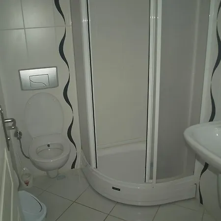 Daire Newly Refurbished 3 Bedroom Top Floor Duplex *