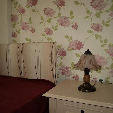 Daire Newly Refurbished 3 Bedroom Top Floor Duplex