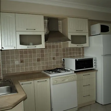 Newly Refurbished 3 Bedroom Top Floor Duplex Daire *