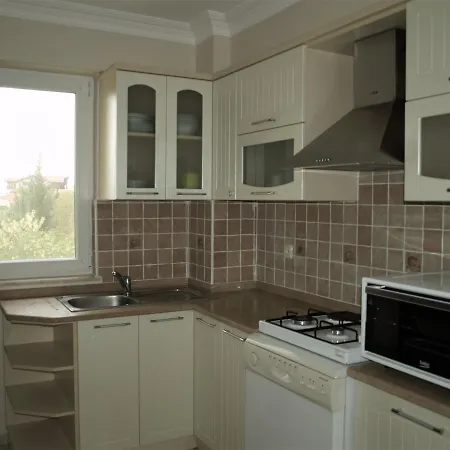 Daire Newly Refurbished 3 Bedroom Top Floor Duplex