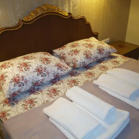 Daire Newly Refurbished 3 Bedroom Top Floor Duplex *