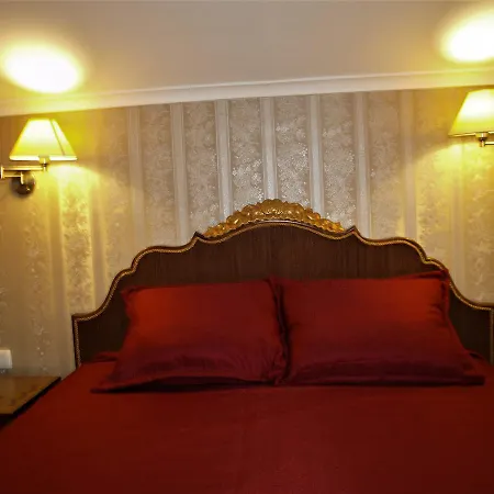 Newly Refurbished 3 Bedroom Top Floor Duplex Apartament Cedit