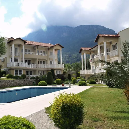 Newly Refurbished 3 Bedroom Top Floor Duplex Cedit